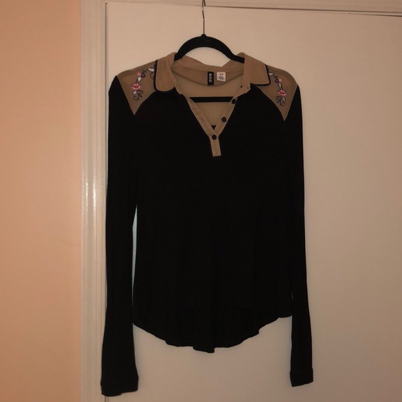 Long Sleeve Black Collar Shirt - Picture 1 of 2